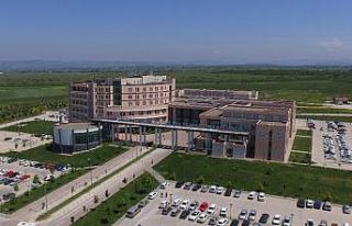 BAÜN Hastanesi’nde uyanık beyin ameliyatı yapıldı