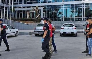 Baz istasyonundan hırsızlık yapanlar suçüstü...