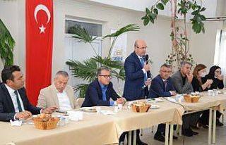 Belediye Başkanı Ekicioğlu, personeli ile istişare...