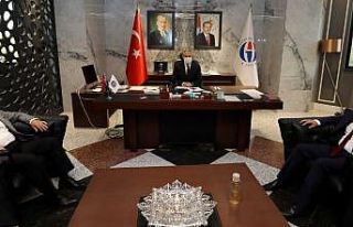 Belediye başkanlarından Rektör Özaydın’a "hayırlı...