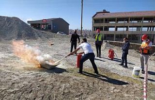 Belediye personeline yangın tatbikatı