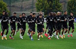Beşiktaş hazırlıklara kaldığı yerden devam...