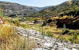 Beydağ Barajı ve Bademli Göleti susuz kaldı