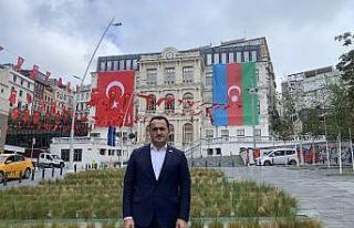 Beyoğlu Belediyesi’nden Azerbaycan’a bayraklı...