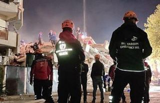 Bilecik’ten yola çıkan arama kurtarma ekibi deprem...