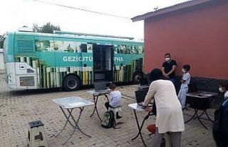 Bingöl’de gezici kütüphane EBA destek noktası...