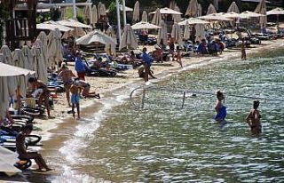 Bodrum’da sahiller doldu taştı