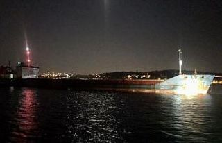 Boğazda sürüklenen yük gemisi kurtarıldı