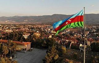 Bolu’da 100 metrekarelik bayrakla Azerbaycan’a...