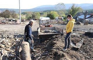 Bolu’da 12 evin yandığı köyde enkaz kaldırma...