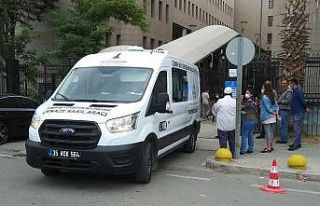 Boşanma davası için geleceği binadan cenazesi...