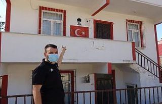 Bu mahallede her ev kırmızı-beyaz