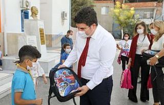 Bucalı miniklerin okul seti Başkan Amca’dan