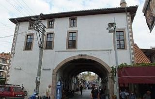 Burhaniye’de beyin kanamasından hayatını kaybeden...