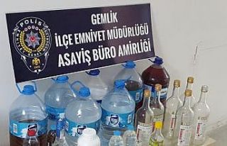 Bursa’da 160 litre kaçak içki ele geçirildi