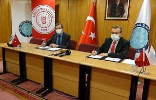 BUÜ’den Gürsulu kadın ve gençlere destek