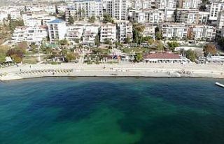 Büyükçekmece’de tekneden sızan yakıt denizi...