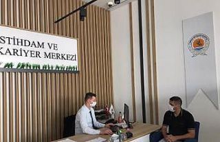 Büyükşehir 790 kişiyi işe yerleştirdi