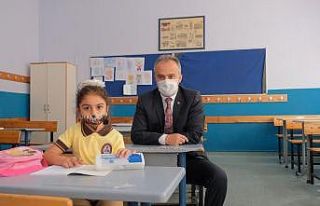 Büyükşehir’den öğrencilere hijyen seti