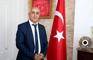 Çaldıran Belediye Başkanı Şefik Ensari çalışmalarını...