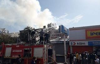 Çaldıran’da korkutan yangın