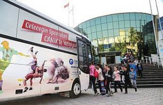 Canik Belediyesinden “Yüzme Bilmeyen Kalmasın”...