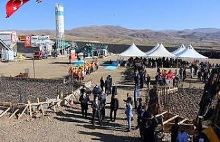 Çat’ta görkemli açılış