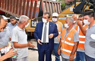 Çetin: "Çukurova’da asfaltsız yol bırakmayacağız"