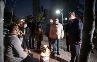 CHP heyeti Kuşadası’nda vatandaşları ziyaret...