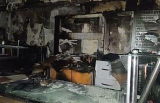 Çiğköfte dükkanı cayır cayır yandı