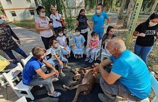 Çocuklara hayvan sevgisi aşılanıyor