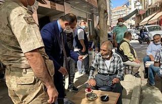 Covid-19 denetiminde Vali Yardımcısı Abbasoğlu,...