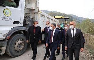 Cumayeri’nde iki köyü birbirine bağlayan yol...