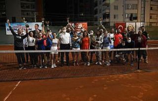Cumhuriyet Kupası Tenis Turnuvası sona erdi