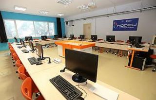 Cumhuriyetin yeni yaşı 97 kodlama atölyesi ile...