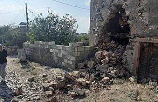 Deprem Ayvalık’ta da hissedildi, bir taş binanın...