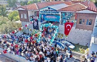Didim’de Balıkçılar ve Manavlar Çarşısı açıldı