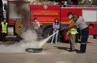 Diyarbakır’da gönüllü itfaiyecilere eğitim