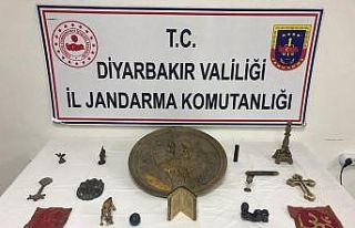 Diyarbakır’da tarihi eser kaçakçılığı operasyonu:...