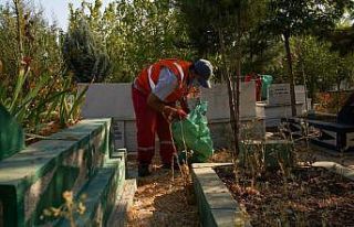 Diyarbakır’daki mezarlıklarda temizlik ve bakım...