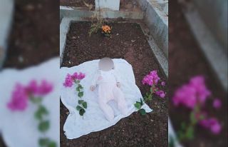 Doğduğu gün kaybettiği babasının mezarında