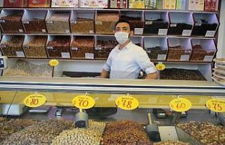 Dolardaki artış kuruyemişçileri vurdu