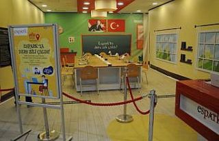 EBA Uzaktan Eğitime Giriş Noktası minik ziyaretçilerini...