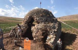 Ecdat yadigarı asırlık camide restorasyon çalışması