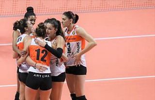 Eczacıbaşı VitrA, VakıfBank maçı hazırlıklarına...