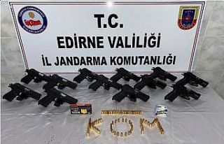 Edirne’de 12 adet ruhsatsız tabanca ele geçirildi
