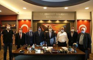 Edremit Belediyesi’nden zeytin üreticisine büyük...