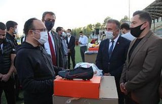 Elazığ’da 104 spor kulübüne malzeme yardımı...