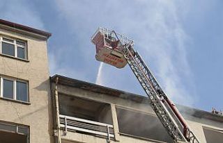 Elazığ’da çatı yangını