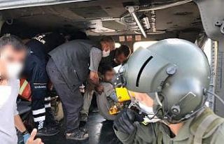 Elazığ’da yaralı çiftçi, askeri helikopter...